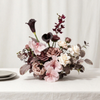 Fleurs artificielles Real Touch couleur bordeaux pour centre de table de mariage, table de desserts, ensemble nuptial personnalisé, vente en gros