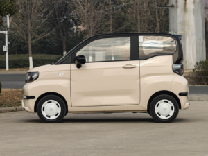 Chery QQ Ice Cream Queen Edition, Mini Auto Eléctrico de Moda para Mujer, Color Rosa, Interior Premium, Espejo de Maquillaje, Auto para Damas - Product Image 4