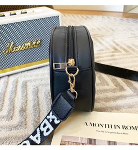 Bolso Bandolera Antirrobo de Cuero Genuino Personalizable para Mujer, con Correa Ajustable, Casual, para Verano e Invierno - Product Image 6