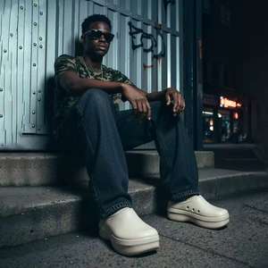 Zapatos Quirúrgicos Antiestáticos e Impermeables para Hombres y Mujeres, Ideales para Quirófanos, con Orificios Antideslizantes, Zapatos de Seguridad para el Trabajo - Product Image 4