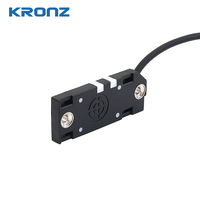 Capteur capacitif KRONZ Q20, détection 10 mm, sortie PNP NC, 10-30 VDC, non encastré, IP65, câble 2 m, capteur cubique