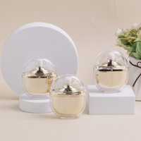 Bouteille de pompe de lotion cosmétique à double paroi vide de 50ml bouteille de fond de teint liquide de crème solaire cosmétique PS en plastique de luxe avec couvercle transparent