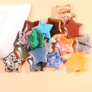 Cristal naturel en forme d'étoile de 25 mm sculpté à la main, énergie de guérison, équilibrage des chakras, <span class=keywords><strong>méditation</strong></span>, fabrication de bijoux, vente en gros - Product Image 4