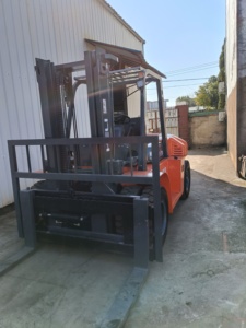 รถยกอุตสาหกรรมสำหรับตู้คอนเทนเนอร์ Anhui HELI รถยกดีเซลสำหรับงานหนัก 7 ตัน พร้อมระบบไฮดรอลิกย้ายด้านข้าง ยางตัน - Product Image 6