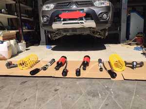 ชุดยกช่วงล่างออฟโรด Aumer 4x4 พร้อมโช้คอัพแบบคอยล์โอเวอร์สำหรับรถยนต์มิตซูบิชิ มอนเตโร ปาเจโร่ รุ่น V73 V77 V87 V93 V97 - Product Image 6