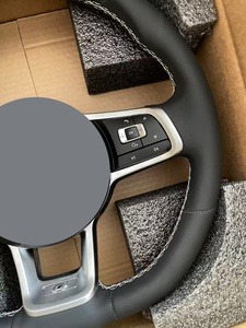 Volant en cuir pour VW <span class=keywords><strong>Golf</strong></span> MK4-MK8 Polo R Passat GTI/GTD/<span class=keywords><strong>GTE</strong></span>/R-Line Modèles 2011-2016 Moteurs <span class=keywords><strong>4</strong></span>/6 cylindres - Product Image 3