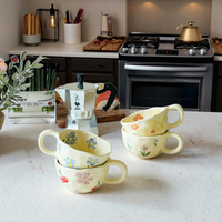 Mug Keramik Motif Bunga Gaya Korea, Warna Kuning Susu 10 Oz, Cangkir Kopi Porselen, Mug Sarapan untuk Hadiah