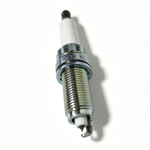 12120039664 SILKBR8D8S Venta al por mayor de bujías de iridio con rosca OE para BMW Serie 3 F30 F31, Serie 7 F01, Serie 5 F07 F10 - Product Image 5