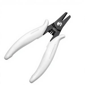 Pinza Profesional de Acero Inoxidable para Cortar y Remover Extensiones de Cabello, Mango Blanco, Uso en Salón, Precio de Fábrica OEM, QORVEX - Product Image 1