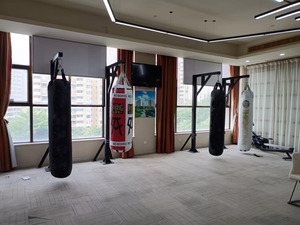 Sac de frappe de <span class=keywords><strong>boxe</strong></span> 180cm avec logo personnalisé rempli d'eau et de sable en cuir PU et PVC - Product Image 3