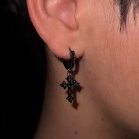Boucles d'oreilles unisexes en acier inoxydable avec croix en zircon noir vintage, style hip-hop streetwear, vente en gros