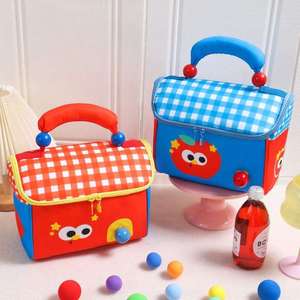 Bolsa Térmica para Lonchera con Diseño de Cabaña de Manzanas de Cuento de Hadas, Forro de Poliéster, Dibujos Animados Divertidos para Niños, para 4 Personas, Hecha de Oxford - Product Image 3