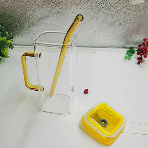 แก้วน้ำทรงเหลี่ยม 400 มล. พร้อมหลอด ฝาซิลิโคน แบบขวดโหล มีหูจับ สีใส ทำจากแก้วบอโรซิลิเกตคุณภาพสูง - Product Image 4