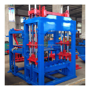 Machine de moulage automatique de blocs de ciment hydrauliques contrôlée par PLC QT5-15 pour les blocs de mur <span class=keywords><strong>et</strong></span> de soutènement - Product Image 6