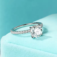 Bague de fiançailles simple et discrète en argent sterling 925 avec moissanite ronde de 2 carats (8 mm) couleur D VVS pour femme