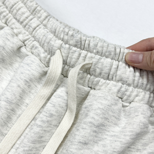 Short baggy en éponge française de haute qualité Short d'été en coton épais de créateur Short de sport graphique perlé personnalisé pour hommes - Product Image 4