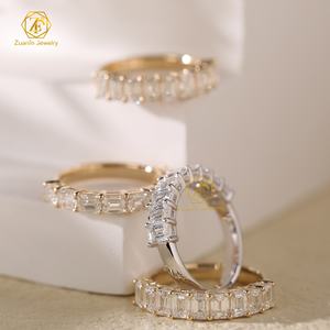 Bague éternelle en or pur 18k 14k avec diamant synthétique de laboratoire certifié IGI, taille ovale émeraude, pavé, sertie de bézel - Product Image 2