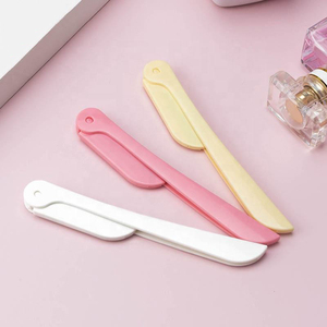 Rasoi Facciali con Lama Inclinata in Acciaio Inossidabile per Donne e Uomini, Strumento Pieghevole per Rifinitura Sopracciglia e Rasatura - Product Image 2