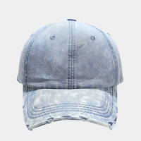 Gorra de béisbol azul vaquero desgastada 2026, con visera curva suave, bordes rasgados y deshilachados, ajustable, estilo urbano.