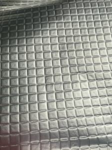 Rollo de Lámina de Aluminio con Aislamiento Térmico y Reflectante, Tela No Tejida con Relieve Compuesto, para Carpas de Comida y Techos - Product Image 2