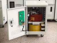 Stabilisateur de tension automatique monophasé 7 kVA pour usage domestique 110 V, modèle TND, écran LCD, SVC