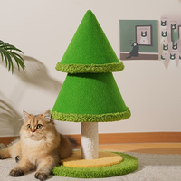 Tour à gratter pour chat en forme de sapin de Noël en sisal, base stable, jouet d'affûtage des griffes pour chat d'intérieur, décoration de Noël pour animaux de compagnie