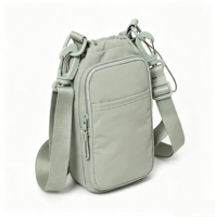 Sac bandoulière léger et minimaliste pour femme, en tissu doux, multi-poches, décontracté, pour le quotidien et les voyages, sac à bouteille d'eau pour femme