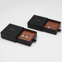 Boîte de rangement pour bijoux avec logo personnalisé en gros, boîte à bijoux de luxe en papier rigide recyclable, boîte cadeau pour colliers