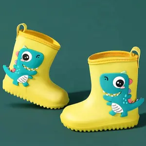 2023 새로운 패션 키즈 쿨 귀여운 공룡 디자인 장화 고품질 어린이 TPR 비 신발
