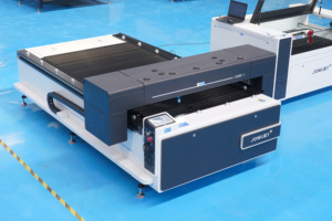 Máquina de Corte Láser CO2 Multifunción 1325 con Accionamiento por Husillo y Servomotor para Madera, Acrílico, MDF, Contrachapado y Tela, Alta Velocidad - Product Image 6