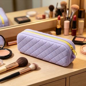 Lightweight Designer Geometric Silicone Cosmetic <b>Bag</b> <b>Waterproof</b> Zipper Closure Portable Travel Makeup Organizer - Product Image 1