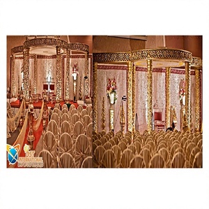 Deslumbrantes decoraciones de boda indias Impresionantes pilares dorados FRP Mandap Set para un aspecto impresionante - Product Image 1