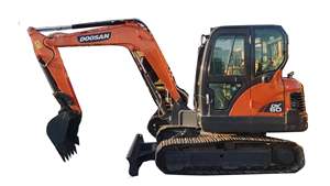 Gran oferta excavadora sobre orugas Doosan DX60 pequeña de 6 toneladas usada con cubo CE Edición Dorada de segunda mano, especificación de Corea - Product Image 2