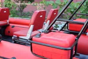 Yacht de sport en PVC Hypalon pour 8 <span class=keywords><strong>personnes</strong></span> certifié CE <span class=keywords><strong>bateau</strong></span> de pêche ponton <span class=keywords><strong>gonflable</strong></span> rigide avec capacité de plancher en aluminium pour <span class=keywords><strong>6</strong></span> <span class=keywords><strong>personnes</strong></span> - Product Image 3