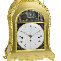 Jam Otomatis Berbahan Perunggu Emas dengan Figur Biksu Berbunyi Lonceng, Terinspirasi dari Figur George III Inggris, Dilengkapi Braket