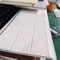 Panneau sandwich isolant en PU à relief mosaïque blanc laiteux, noyau isolant dense, pour ateliers industriels