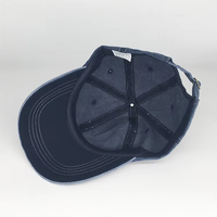 Marineblauwe vintage gewassen katoenen pet met contraststiksels, unisex casual baseballcap