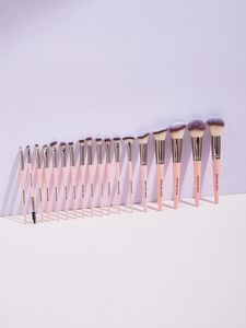 18 Multi-size Professional Makeup Brush Set Wholesale High Quality Brushes Custom logo Private Label Makeup Brush Set - Product Image 5