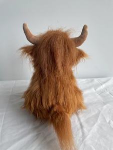 Juguete de Peluche Personalizado de Vaca de las Tierras Altas de 9 Pulgadas, Estilo Natural - Product Image 5