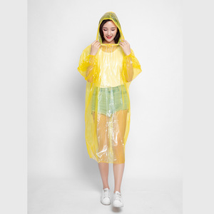 Impermeable Desechable de Plástico Tipo Poncho para Adultos y Niñas, para Uso en Campamentos y Excursiones, con Impresión de Logotipo Personalizado, Fácil de Transportar, Regalo Promocional - Product Image 3