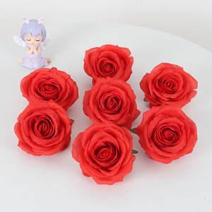 Têtes de roses artificielles rouges Jessie 10 cm, décoration de mariage, fleurs artificielles pour décoration de voiture et de mur - Product Image 1