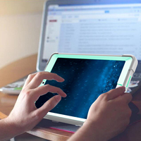 Harga Pabrik Casing Tablet Hybrid 3 Lapis Anti Benturan Bahan PC Silikon dengan Penyangga untuk iPad 9.7 2017/2018