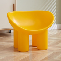 Chaise de salon de style moderne minimaliste, chaise en plastique avec accoudoirs, pieds en forme d'éléphant, chaise ronde à bascule, design de salon