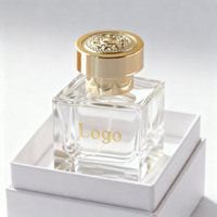 Nouvelle conception, couleur personnalisée, flacons de parfum vides en verre transparent carrés de luxe de 30 ml, 50 ml, 100 ml avec bouchon doré