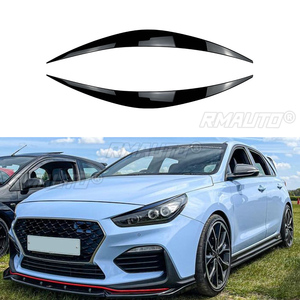 Autocollants pour les sourcils des phares avant de voiture, aspect noir brillant/carbone, pour Hyundai I30 I30N MK3 2017-2019 - Product Image 1