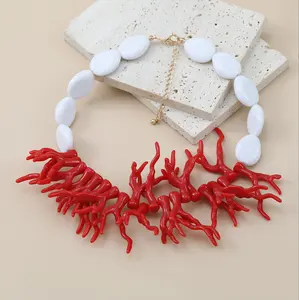 Collana di corallo rosso in metallo smaltato per le donne moda grande lega di corallo resina girocolli collane catene della boemia gioielli con colletto a maglia
