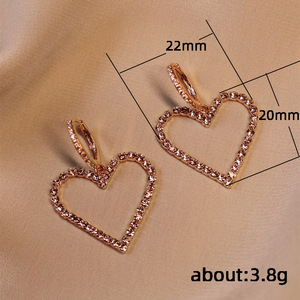 Orecchini a Cerchio Grandi a Forma di Cuore per Donne, Gioielli Minimalisti da Festa alla Moda - Product Image 5