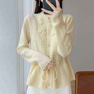 <span class=keywords><strong>Cardigan</strong></span> 100% in lana mercerizzata lavorato <span class=keywords><strong>a</strong></span> maglia con cavo in vita da donna - Product Image 2