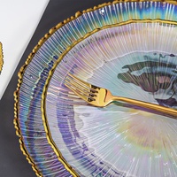 Assiettes en verre colorées de 13 pouces à motif dentelle irrégulière, idéales pour mariages, événements, fêtes et cadeaux – Vente chaude