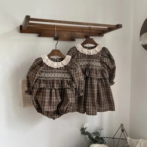 Vestido a cuadros de otoño para niñas, estilo nórdico, con ribete de encaje, falda de manga larga estilo princesa para niñas pequeñas - Product Image 3